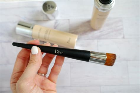 best brush to apply dior airflash foundation|best Dior liquid foundation.